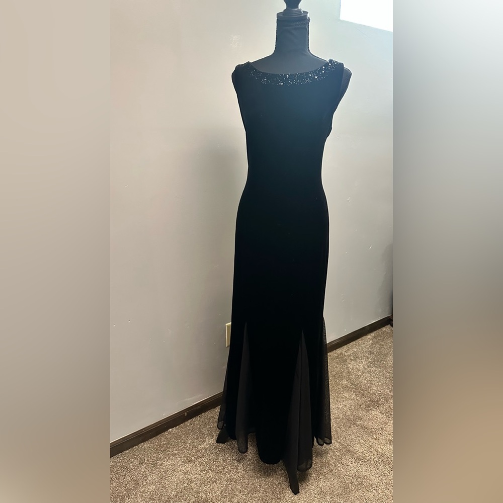 Elegant Black Evening Gown